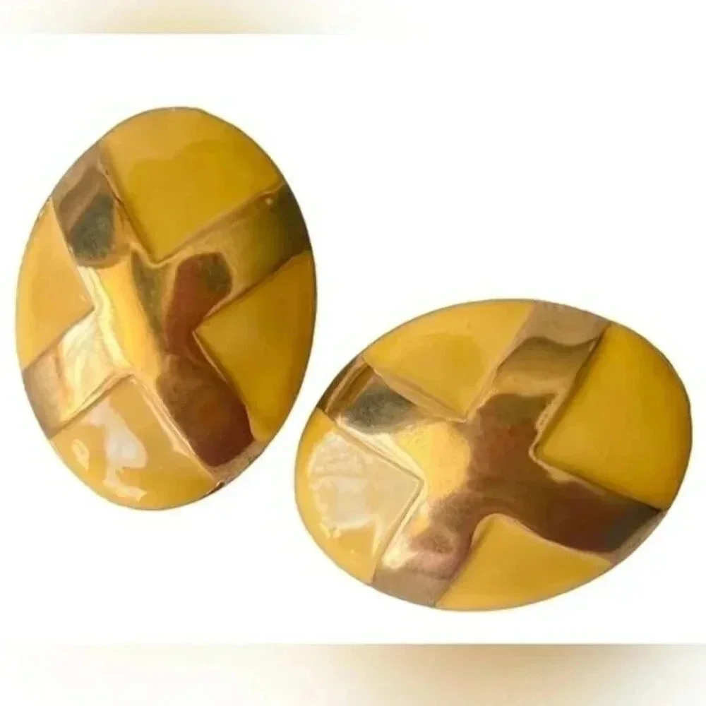 Vintage Ceramic Criss Cross Oval Stud Earrings Gold Tone